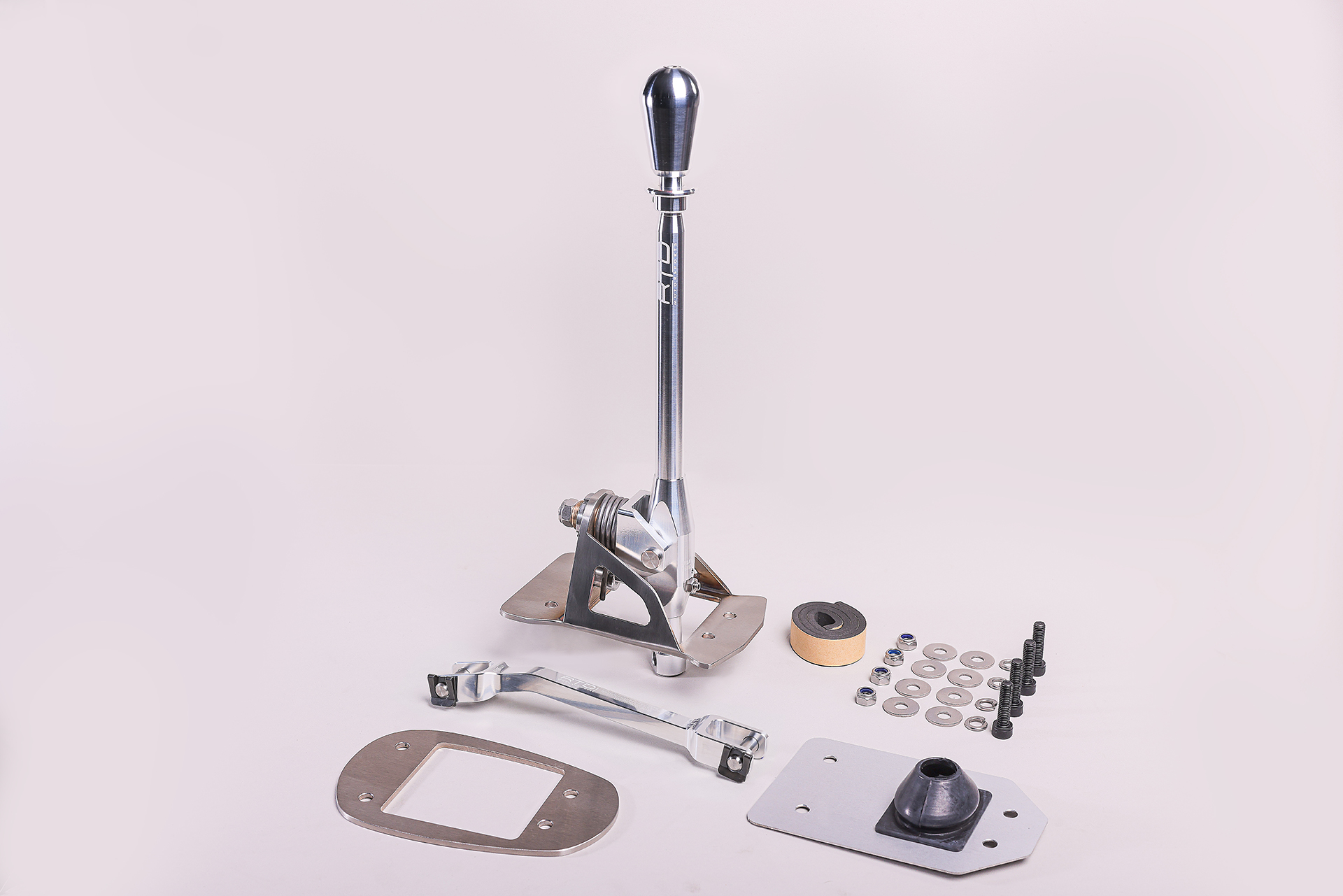 B*s様 ミニッツ フォーミュラー F-1 AM基盤、アルミフロントナックル2℃ F-Series RTD Aluminum Non-Locking Shifter | RTD Motorsports